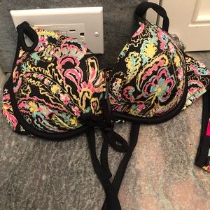 Classic VS bombshell bikini top